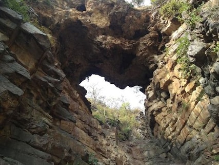 Take a Tour of the Shyamsa Caves